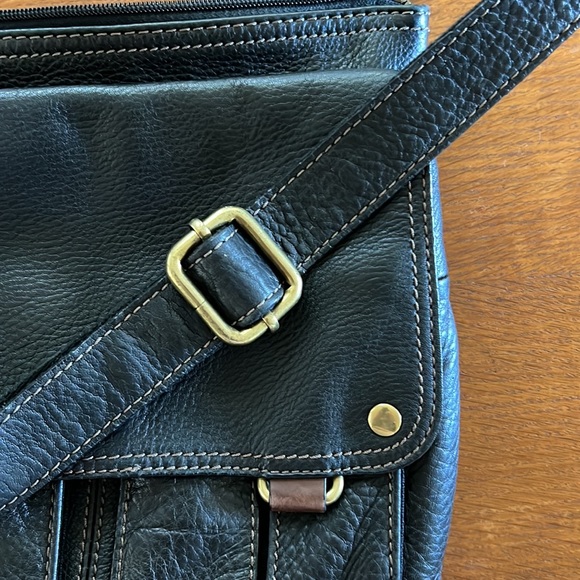 Fossil Crossbody Bag - Picture 9 of 14